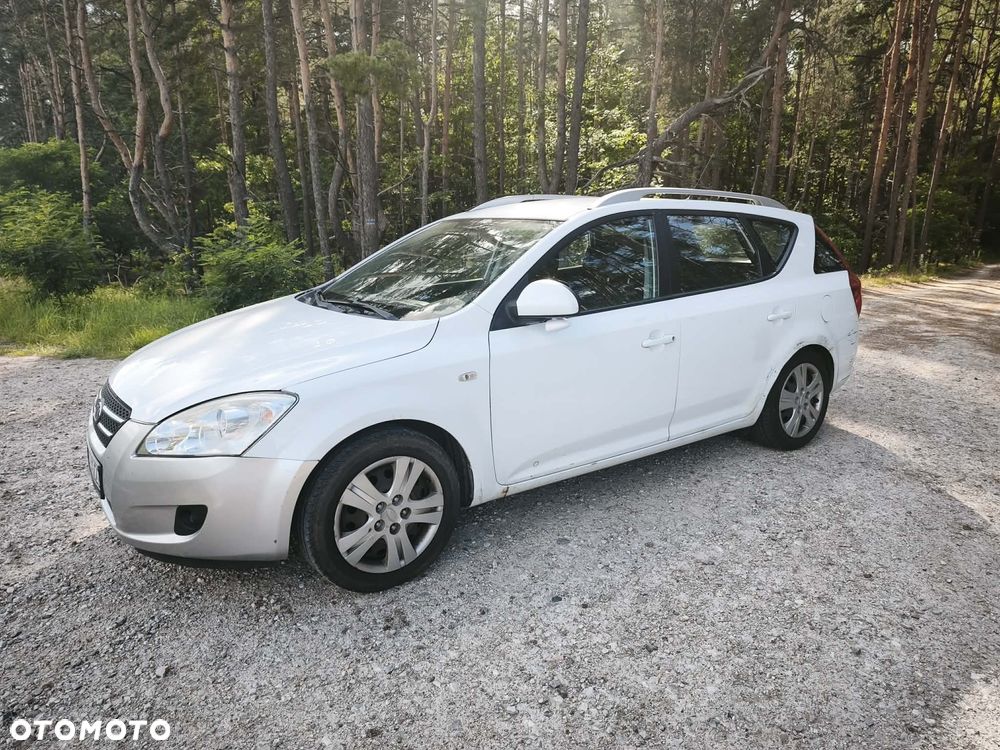 Kia Ceed - 1