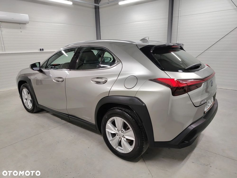 Lexus UX 250h Elegance 2WD - 10