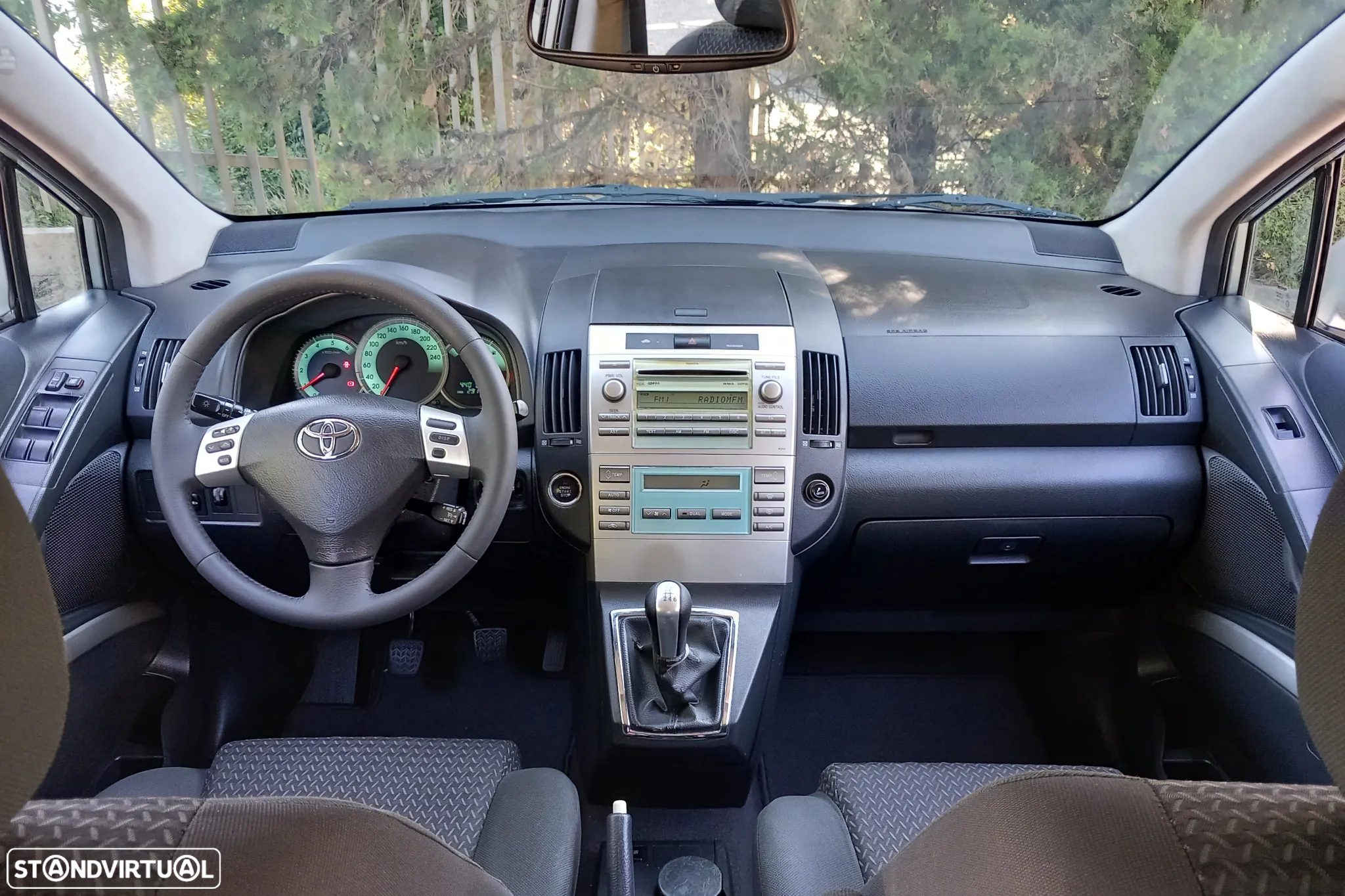 Toyota Corolla Verso 2.2 D-4D Sol - 8