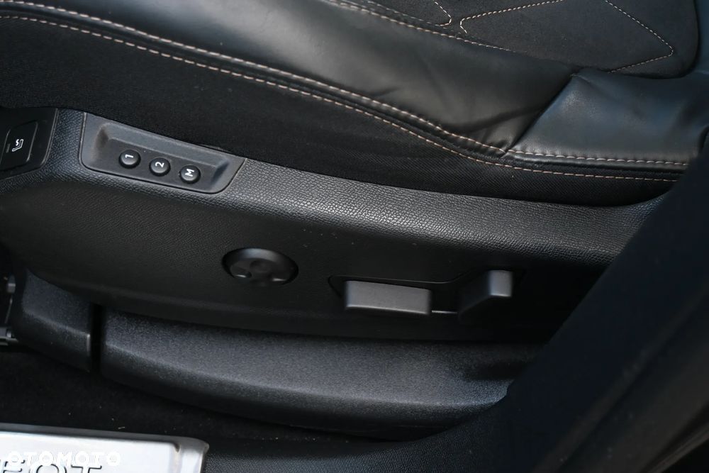 Peugeot 3008 BlueHDi 180 Stop & Start EAT6 GT - 26