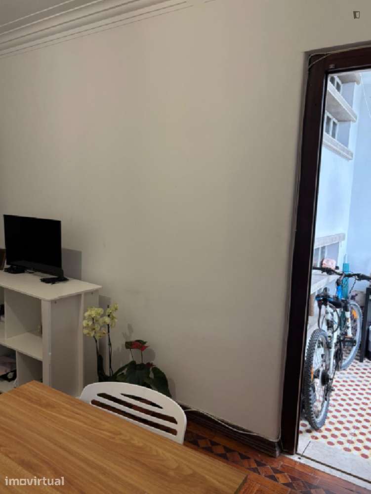 Quarto - localizado em Almada Lisbon - Grande imagem: 3/11