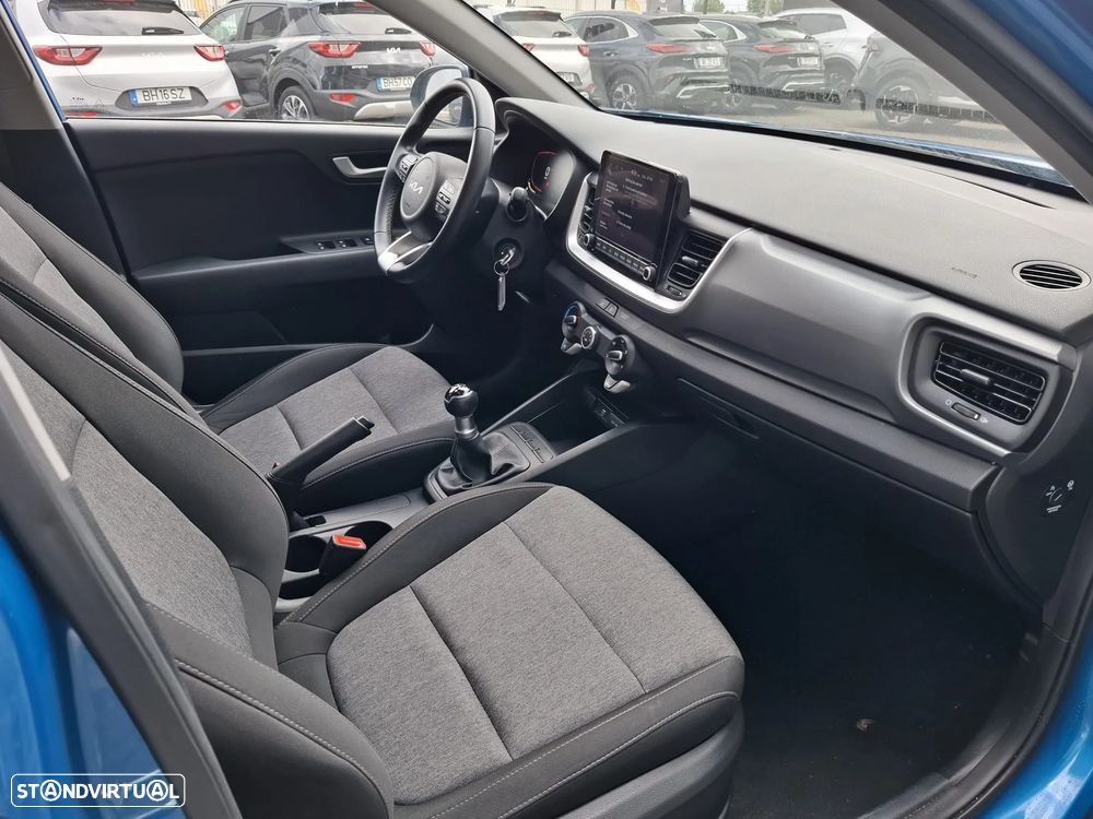 Kia Stonic 1.2 MPi Dynamic - 3