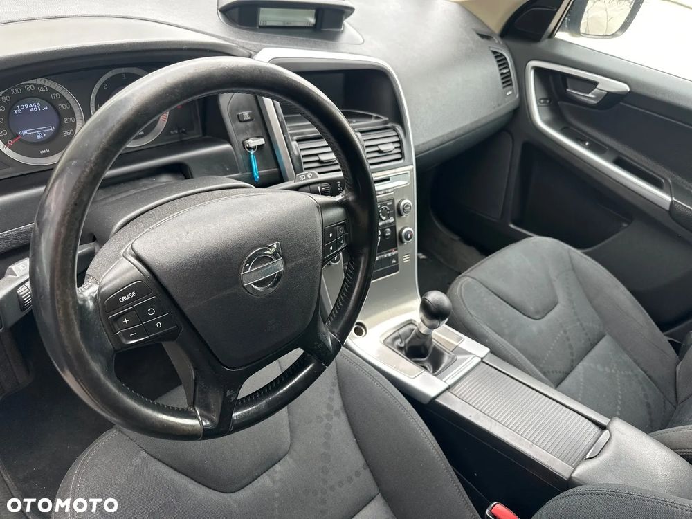 Volvo XC 60 D5 AWD Kinetic - 17