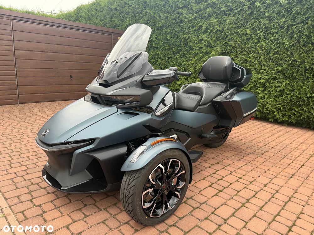 Can-Am Spyder - 3