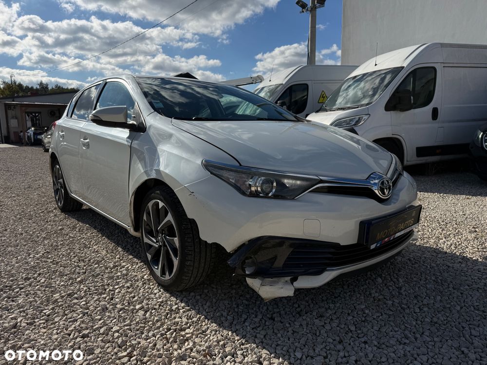 Toyota Auris - 8
