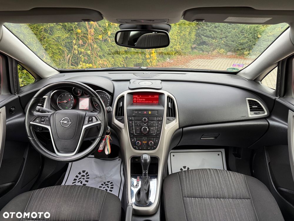 Opel Astra 1.6 Turbo Automatik Color Edition - 12