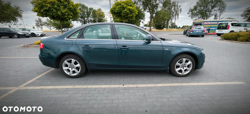 Audi A4 Limousine - 3