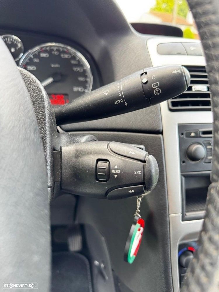 Peugeot 307 1.6 HDi Premium - 17