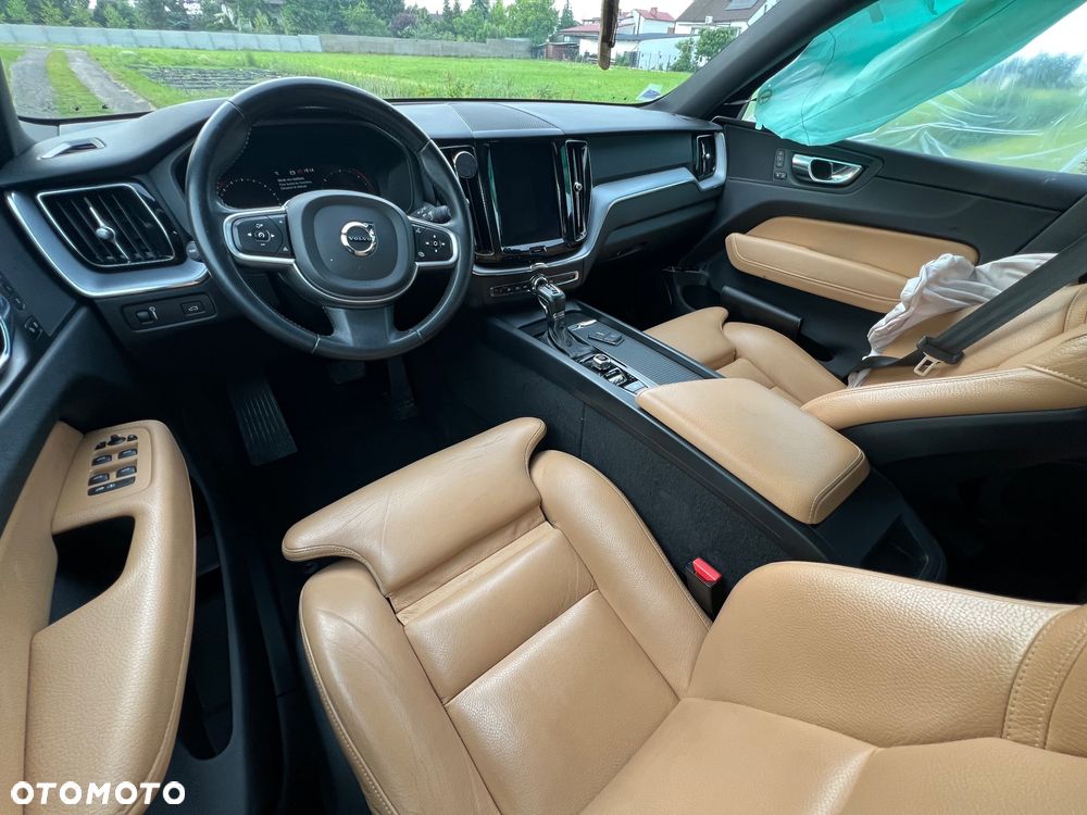 Volvo XC 60 D4 Momentum - 14
