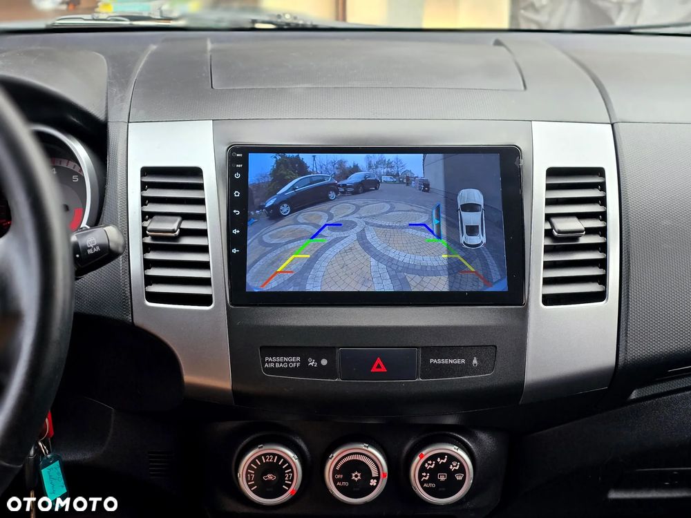 Mitsubishi Outlander - 22