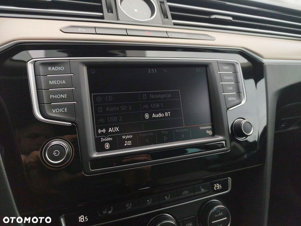 Volkswagen Passat 2.0 TDI BMT Highline DSG - 29