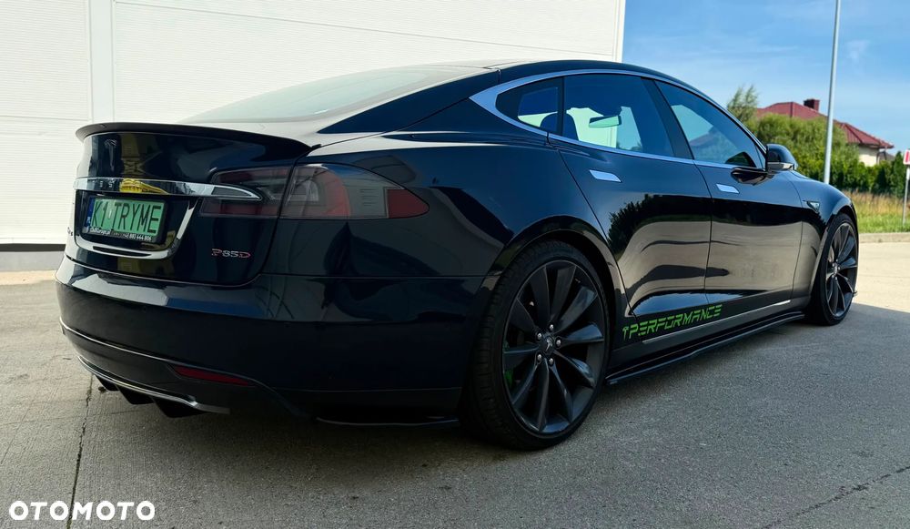 Tesla Model S Performance - 12
