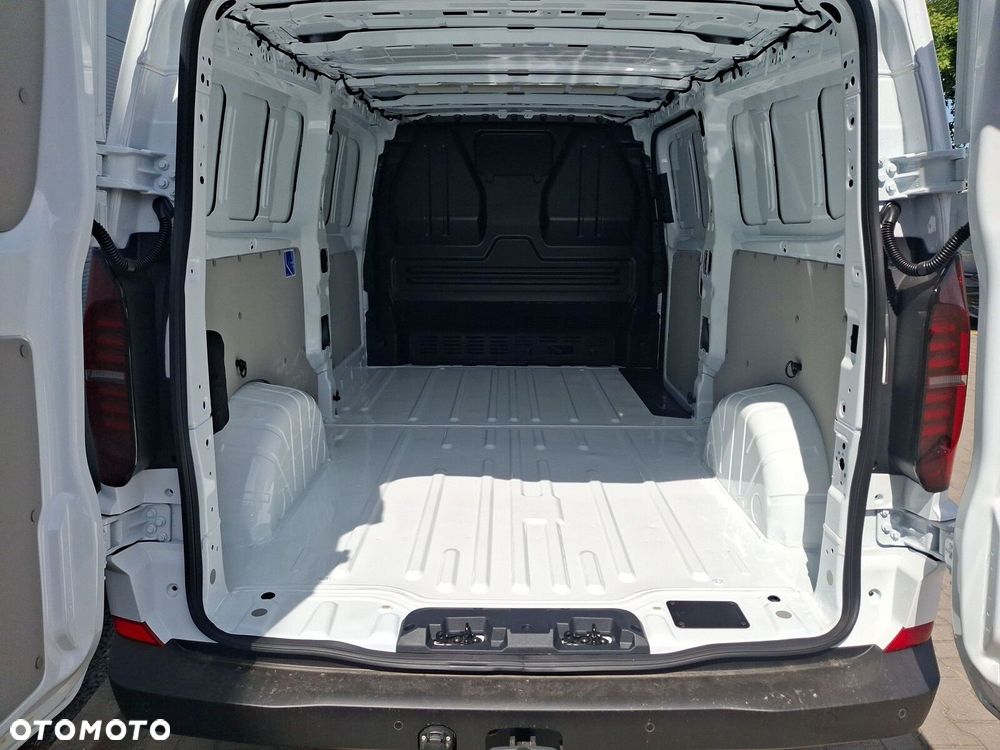 Volkswagen Transporter Furgon 2.0 TDI 150 KM manual - 18