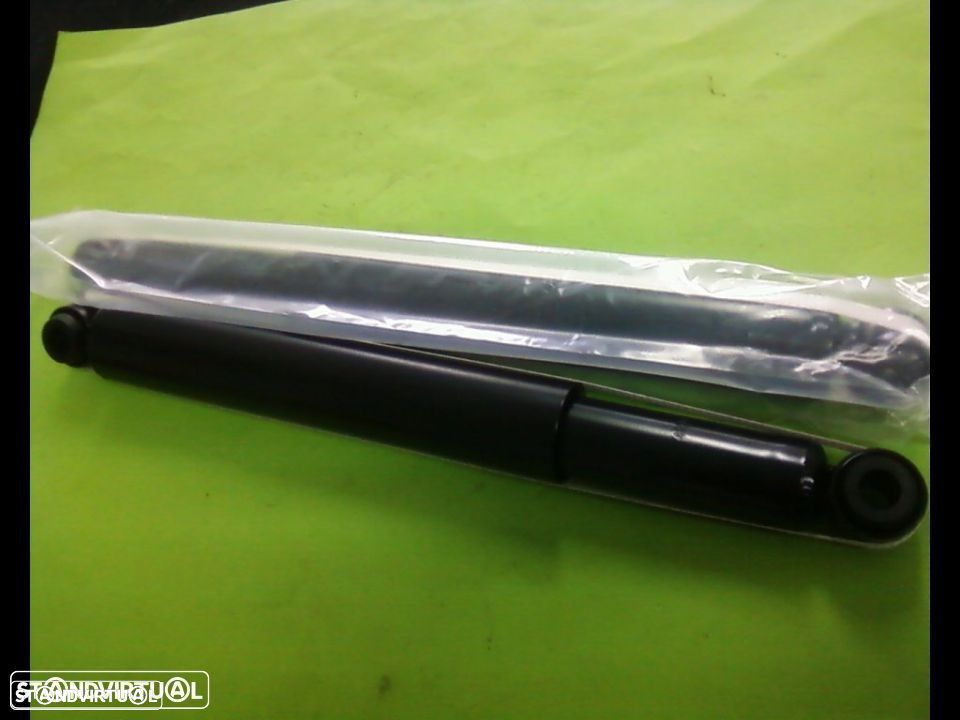 Par de Amortecedores Tras Mitsubishi L200 K34 (NOVOS) - 1