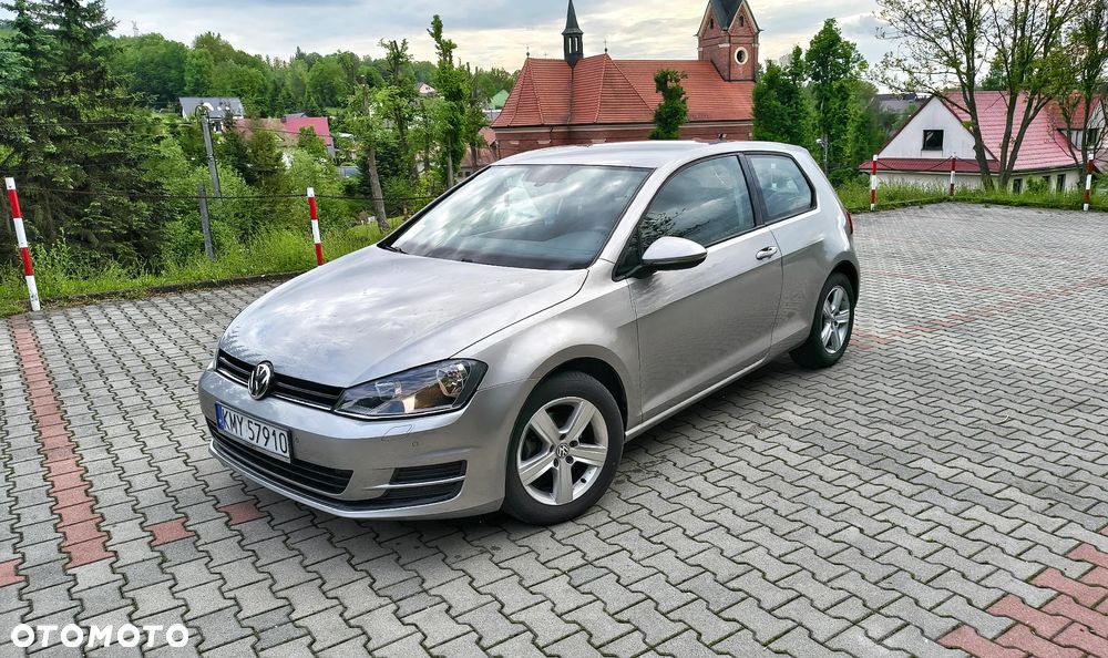 Volkswagen Golf - 1