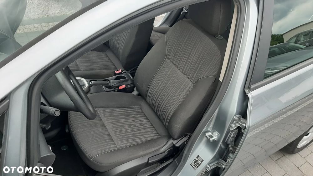 Opel Astra 1.6 Design Edition - 6