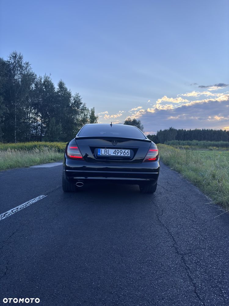 Mercedes-Benz Klasa C 220 CDI DPF (BlueEFFICIENCY) - 23