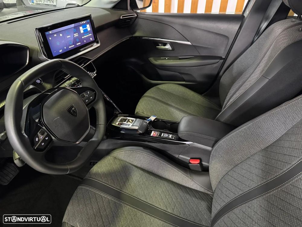 Peugeot e-208 50 kWh Allure - 19