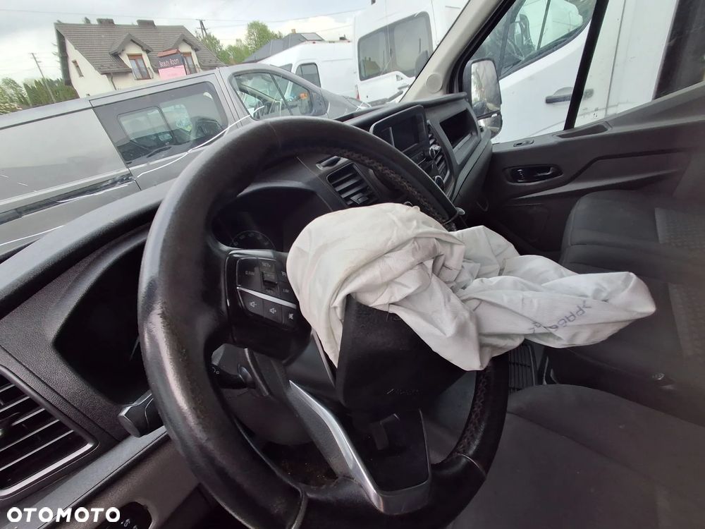 Ford Transit - 13