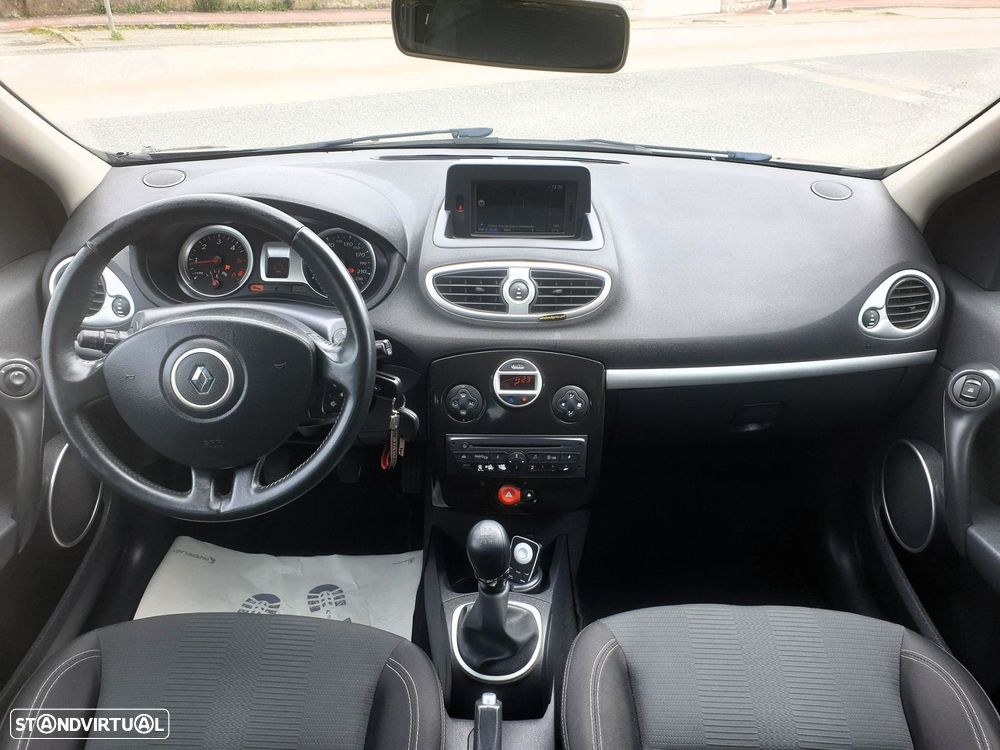 Renault Clio 1.5 dCi Dynamique S - 13