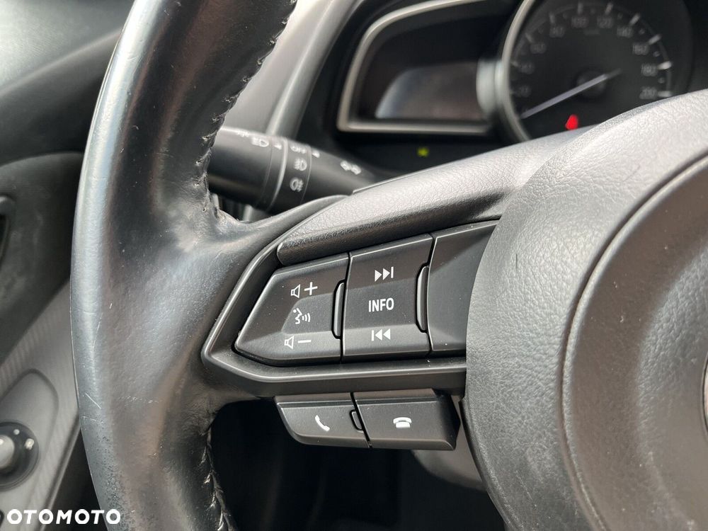 Mazda 2 - 24
