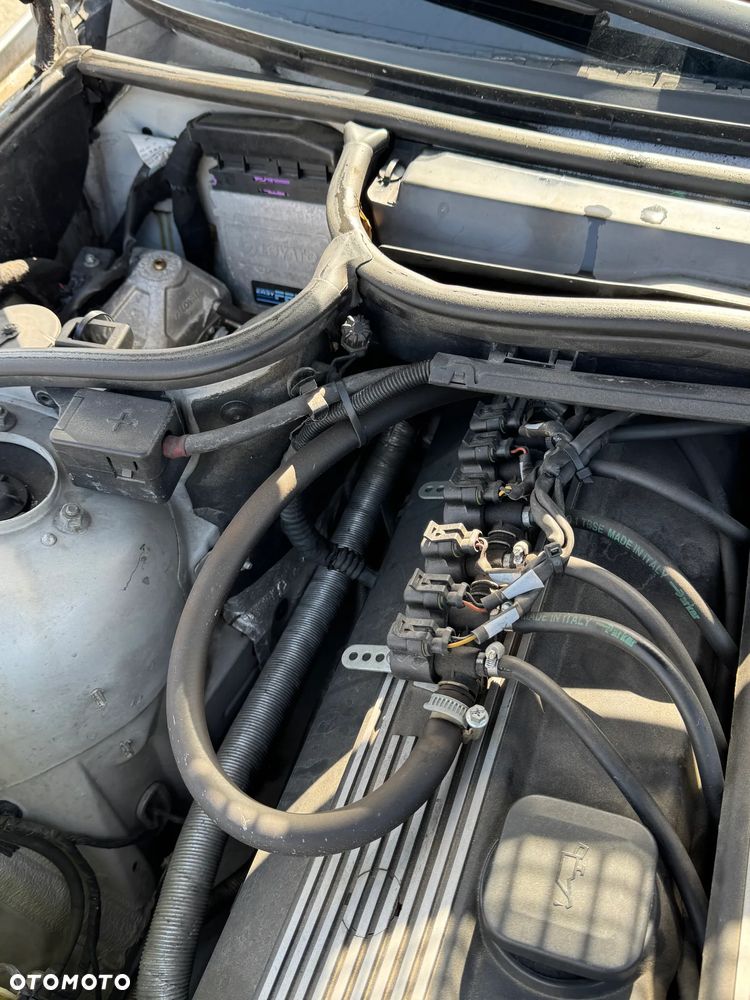 BMW Seria 3 323i - 17