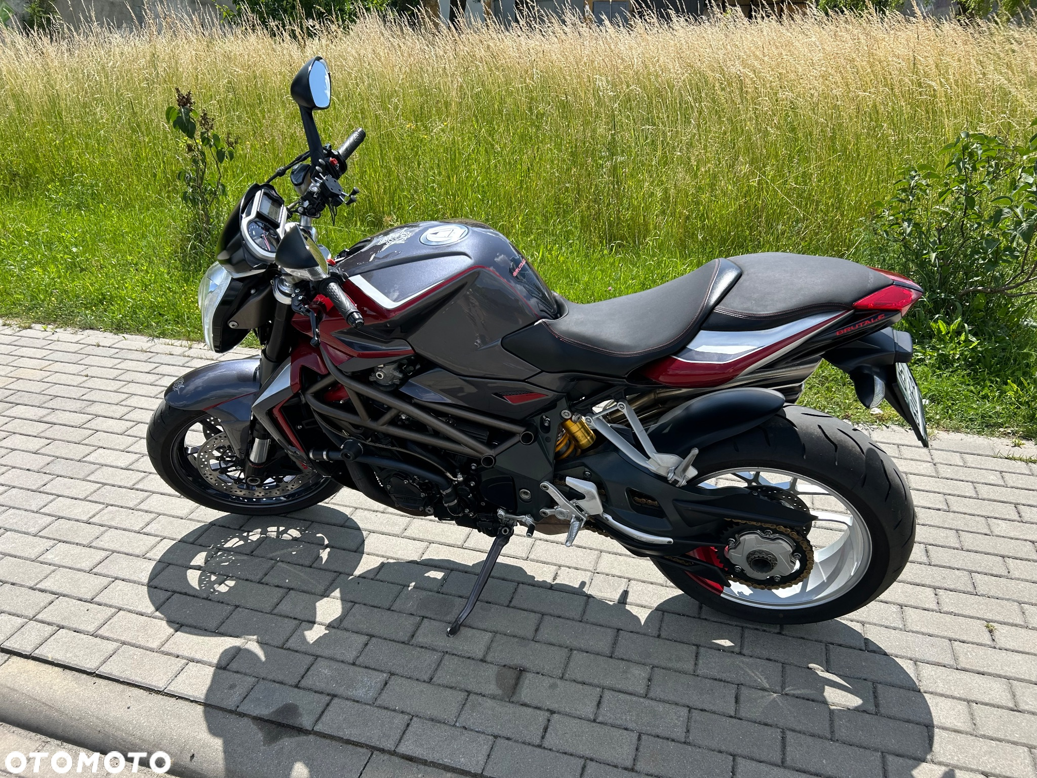 MV AGUSTA Brutale - 8