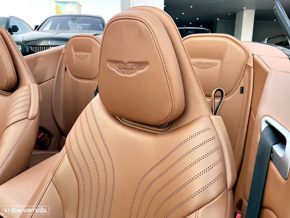 Aston Martin DB11 Coupé V8 Auto - 29