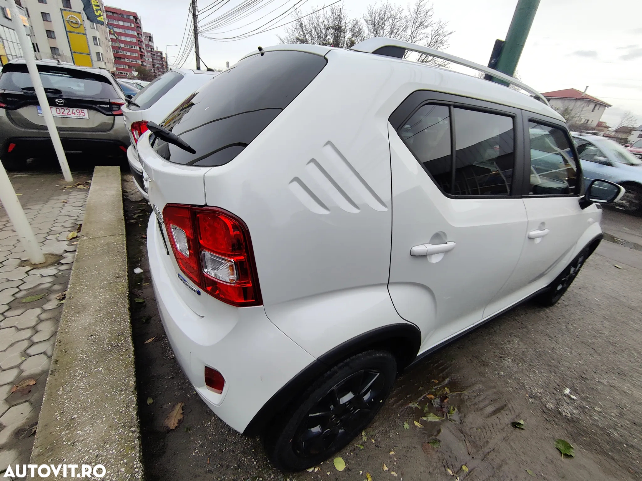 Suzuki Ignis - 10
