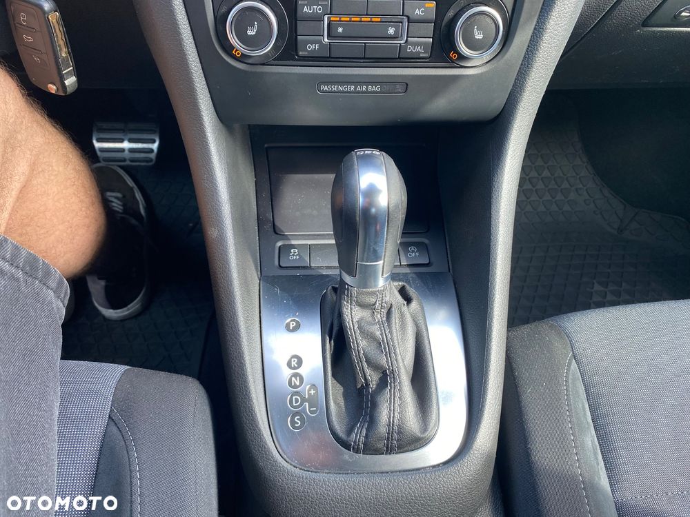 Volkswagen Golf 1.6 TDI DPF BlueMotion Technology DSG Comfortline - 14