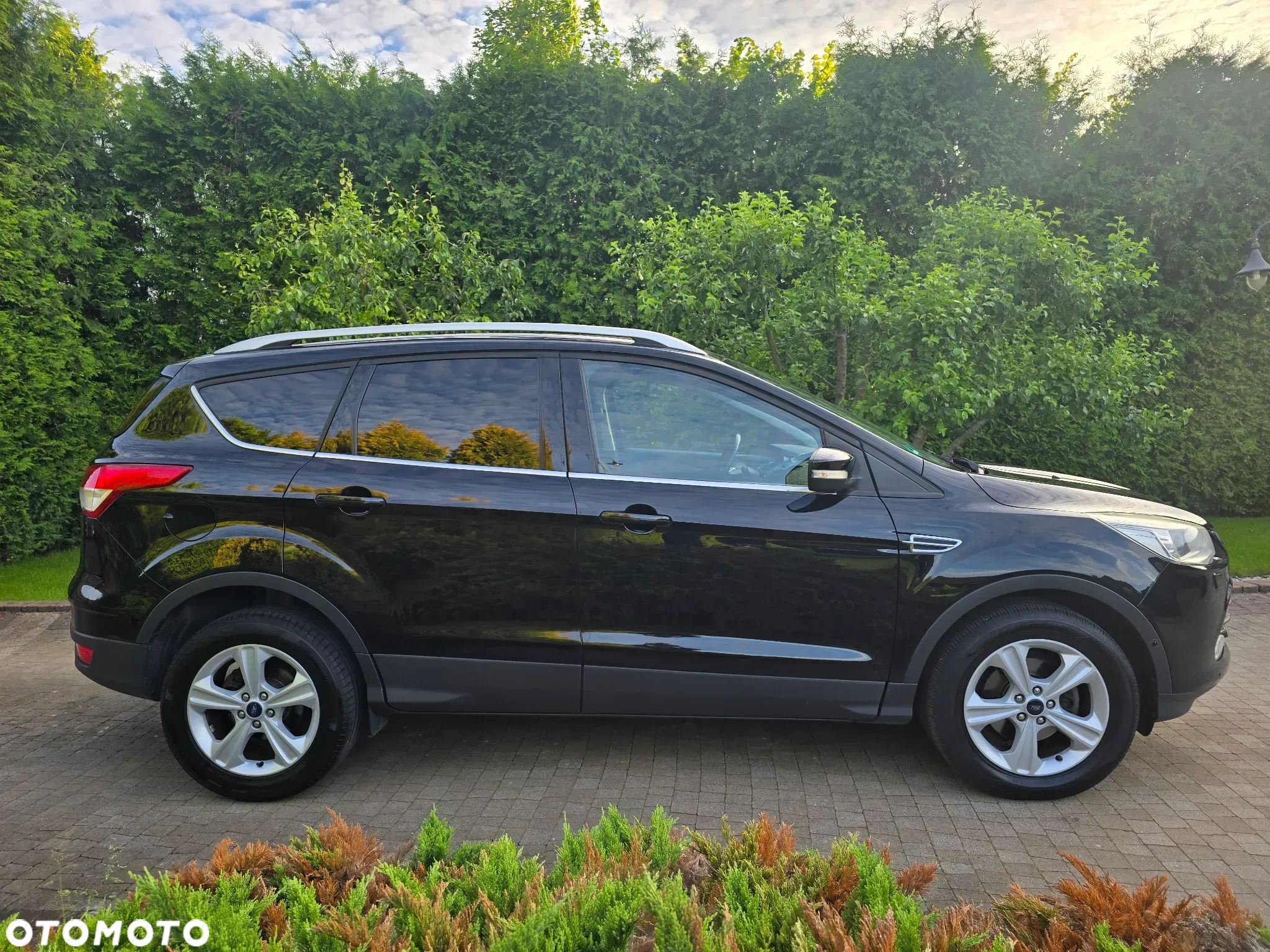 Ford Kuga 1.6 EcoBoost 2x4 Titanium - 6