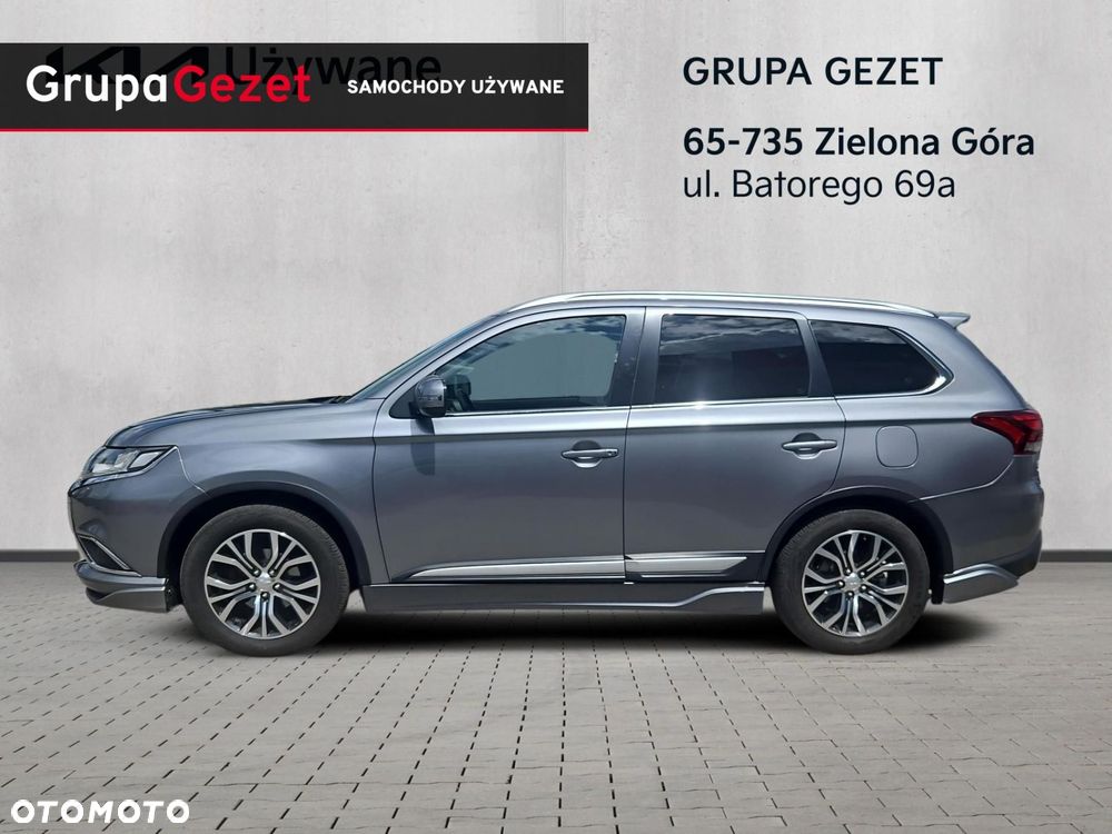 Mitsubishi Outlander - 2