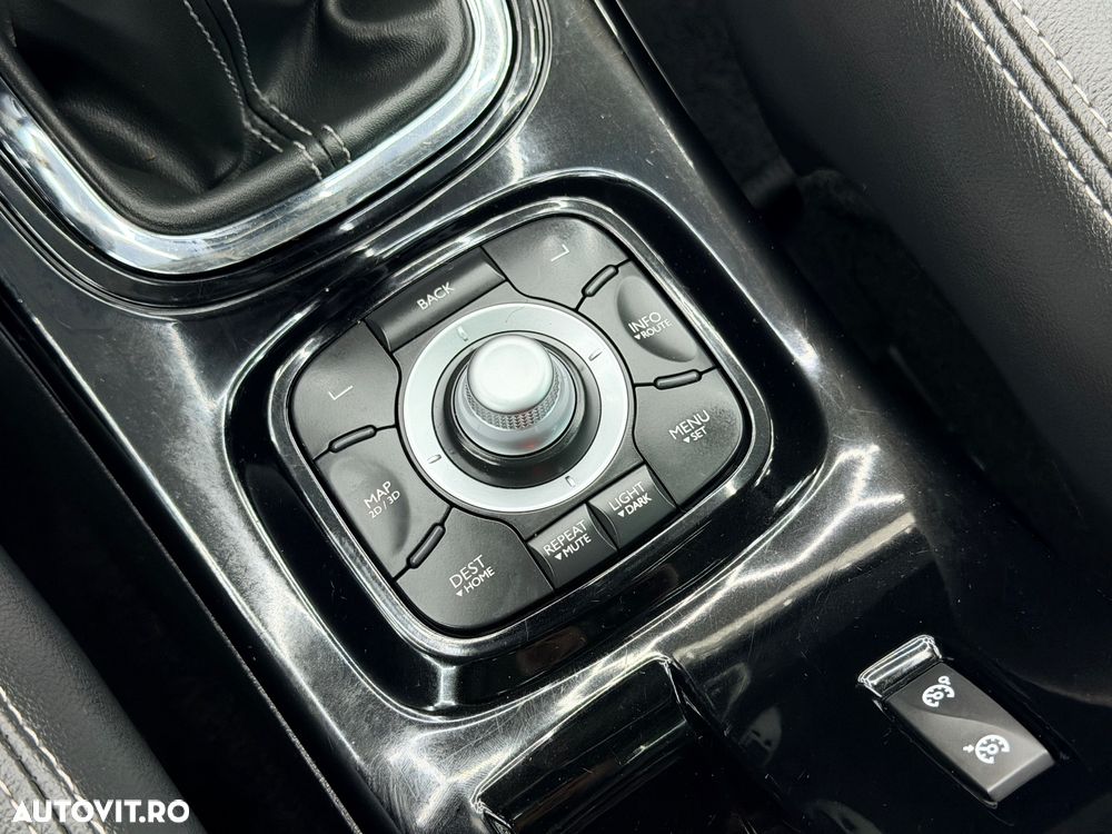 Renault Megane ENERGY dCi 130 Start & Stop Bose Edition - 26