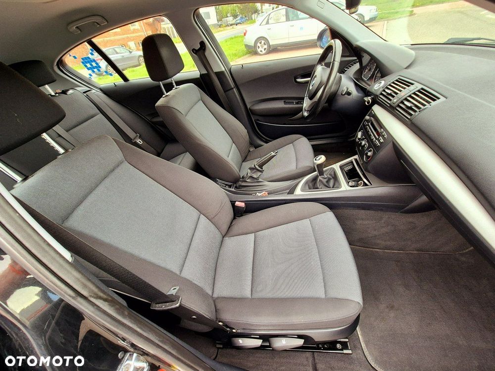 BMW Seria 1 116i - 11