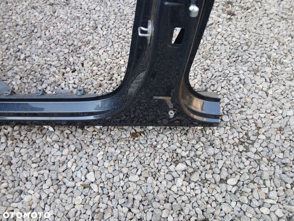 próg lewy słupek ab kolor 723 volvo xc60 ii lift 2023r - 4
