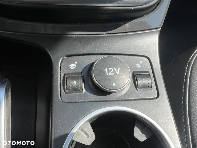 Ford Kuga 1.5 EcoBoost 2x4 Titanium - 25