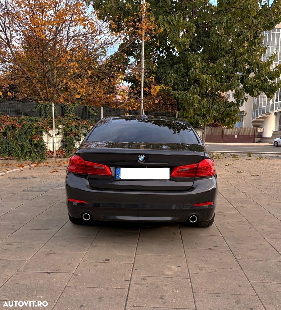 BMW Seria 5 520d xDrive AT - 12