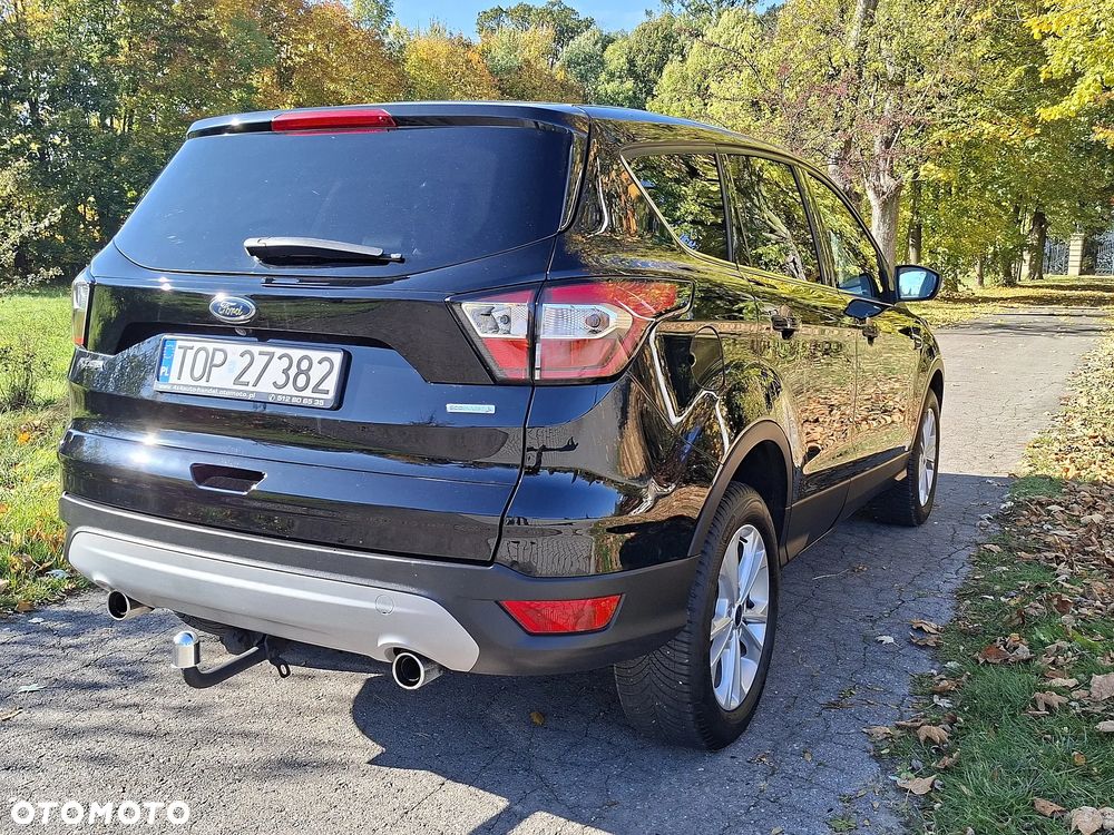 Ford Kuga 1.5 EcoBoost 2x4 Titanium - 4