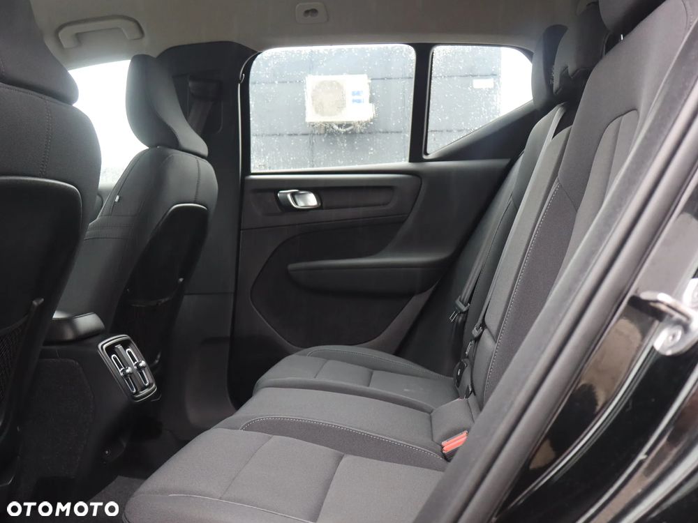 Volvo XC 40 T3 Momentum Pro - 15