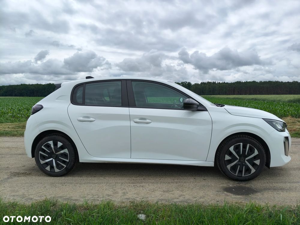 Peugeot 208 - 5