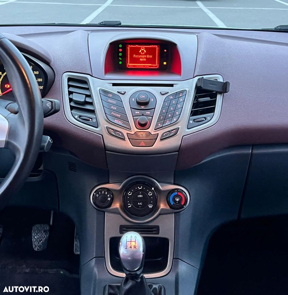 Ford Fiesta - 7