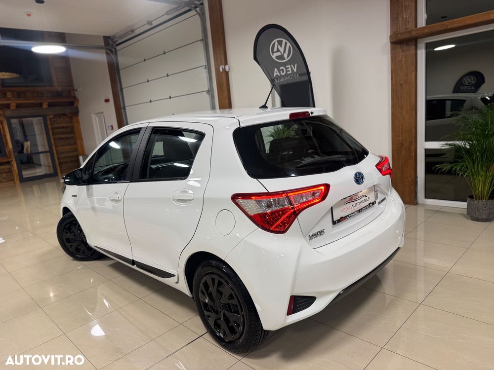 Toyota Yaris 1.5 VVT-i HSD Luna - 5