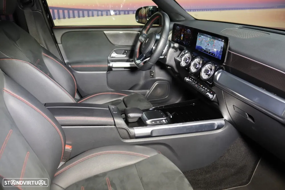 Mercedes-Benz GLB 180 d AMG Line - 20