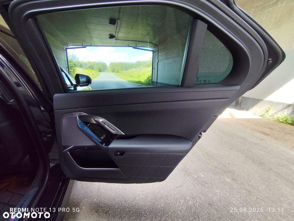 BMW Seria 7 - 18