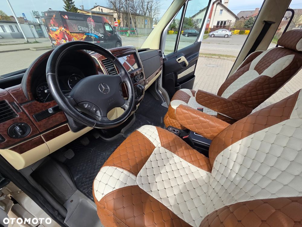 Mercedes-Benz Sprinter - 22