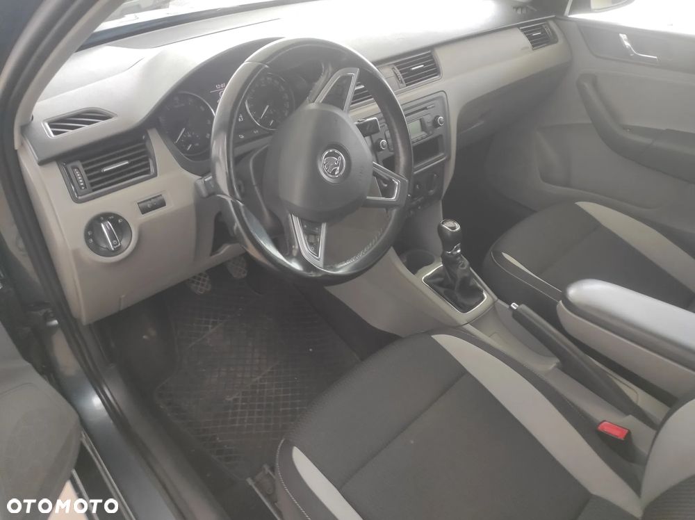 Skoda RAPID Spb 1.2 TSI Ambition Max - 8