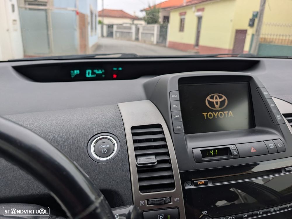 Toyota Prius 1.5 VVT-i HSD Sol HP. Pack - 15