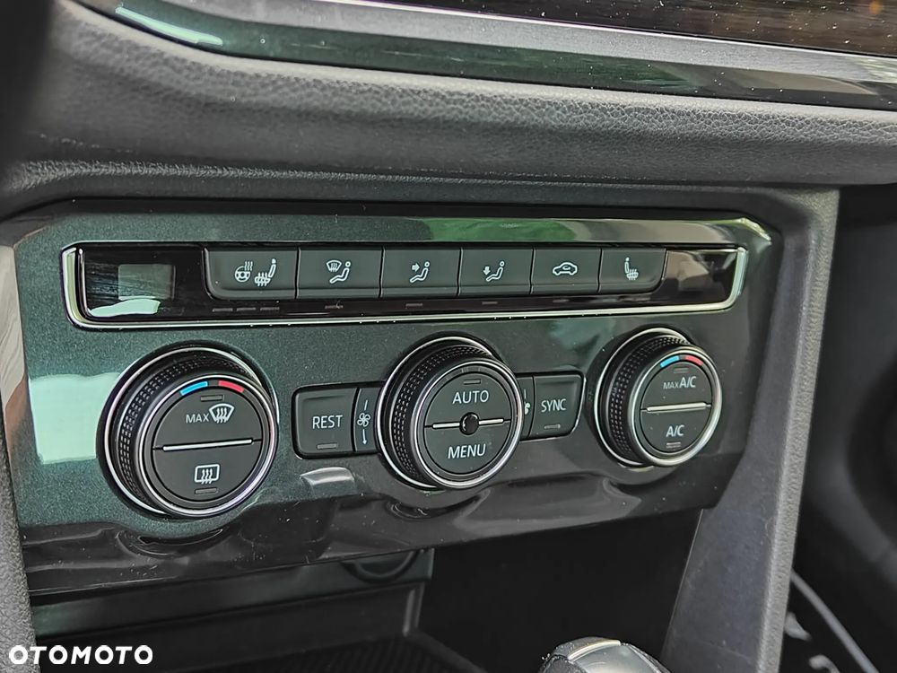 Volkswagen Tiguan - 25
