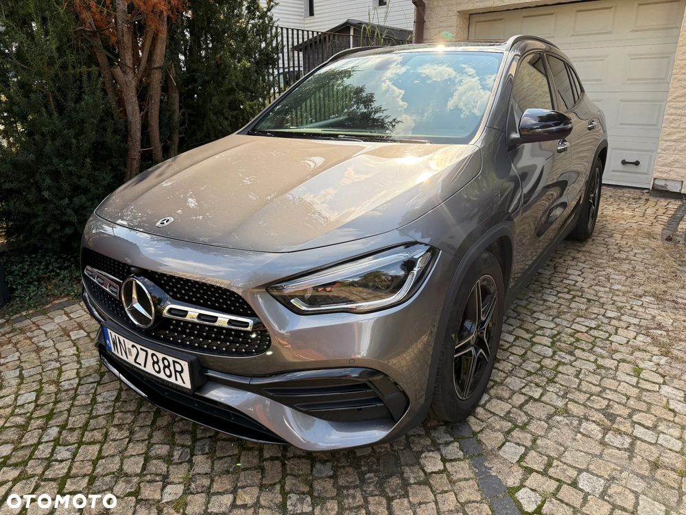 Mercedes-Benz GLA - 2