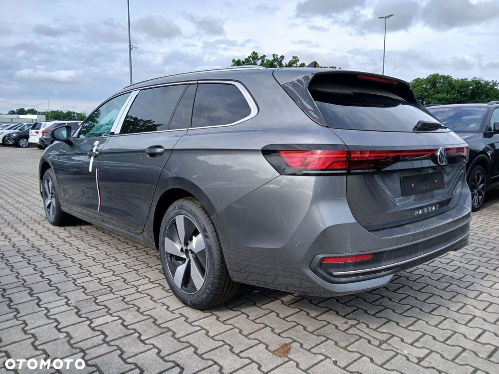 Volkswagen Passat Variant - 7